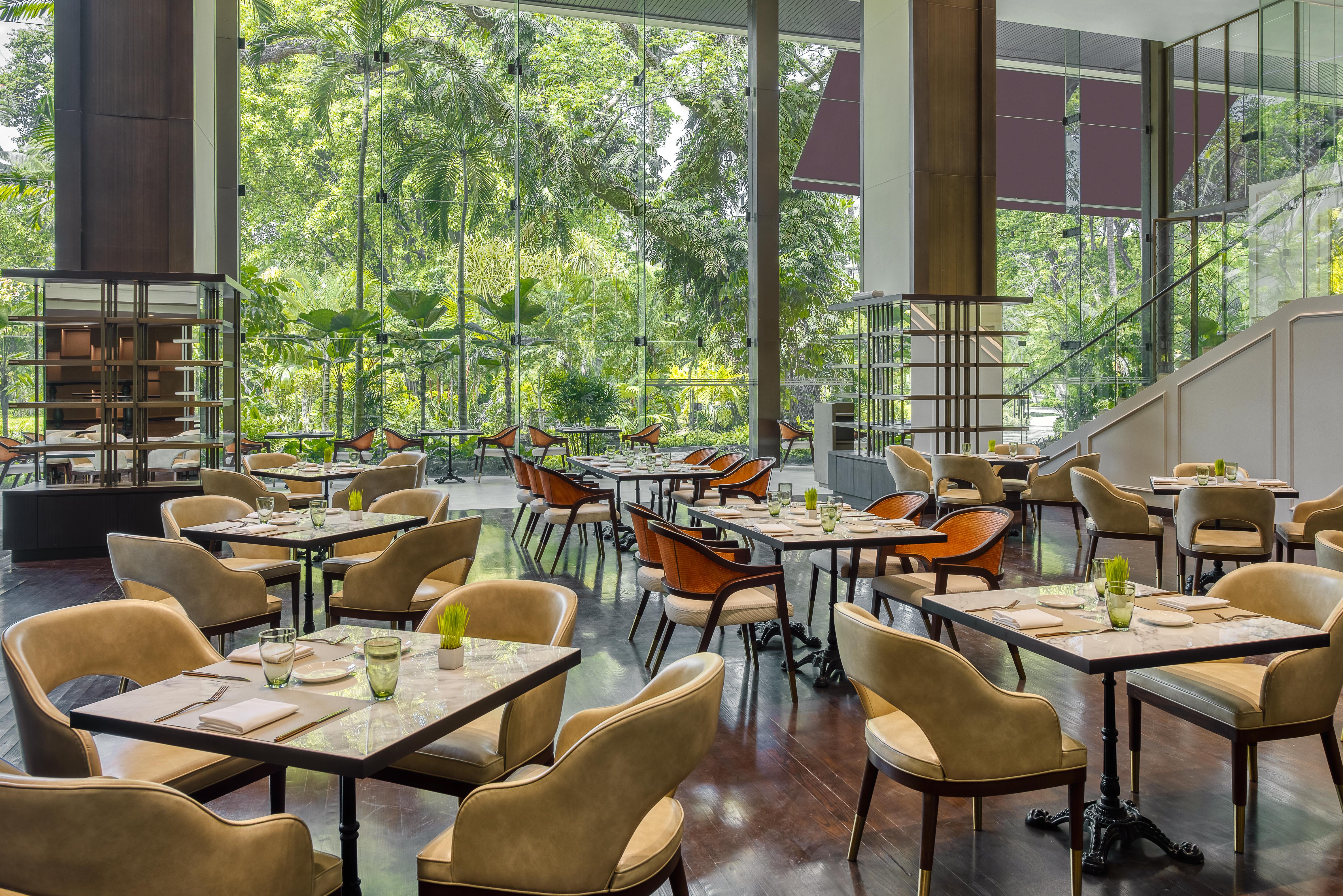 Moevenpick Hotel Bangkok Ploenchit Bdms Exterior foto