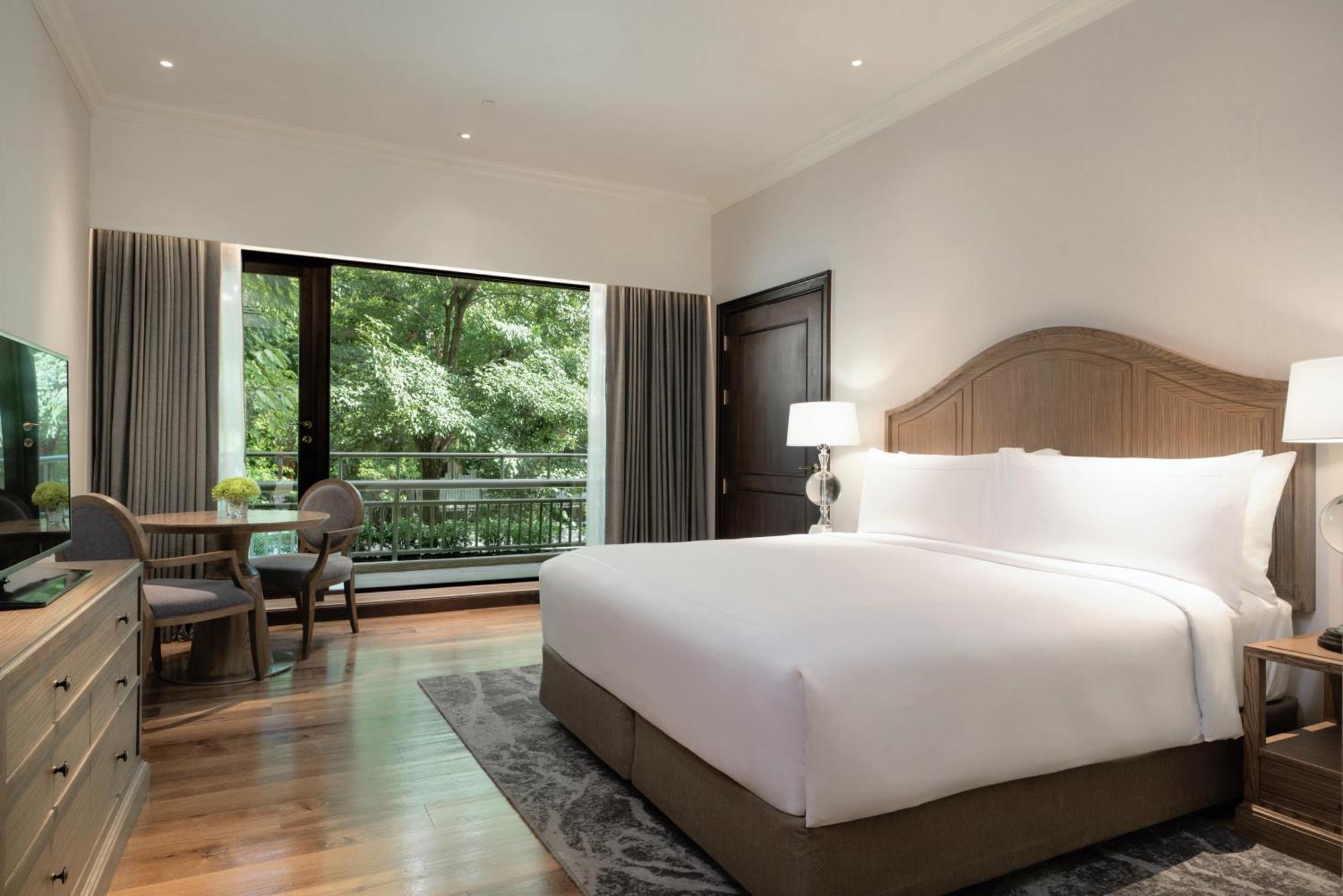 Moevenpick Hotel Bangkok Ploenchit Bdms Exterior foto